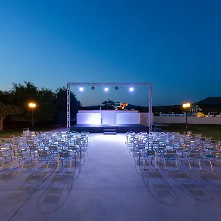 Hotell Olive Garden 4*
